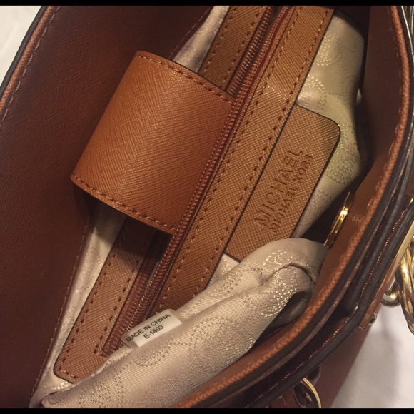 MICHAEL KORS Y2K HAMILTON SAFFIANO Medium - Picture 3 of 8